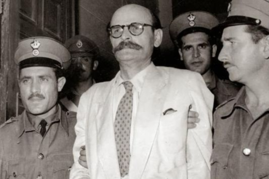 Νίκος Πλουμπίδης
